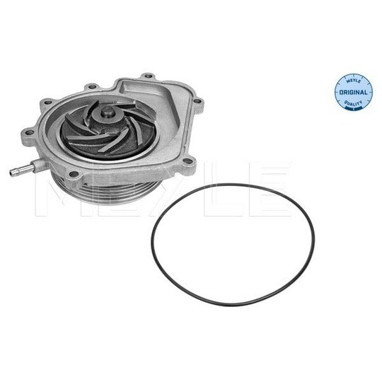 013 220 0015 Water pump