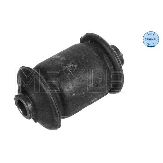 100 407 0039 Bush, control arm mounting