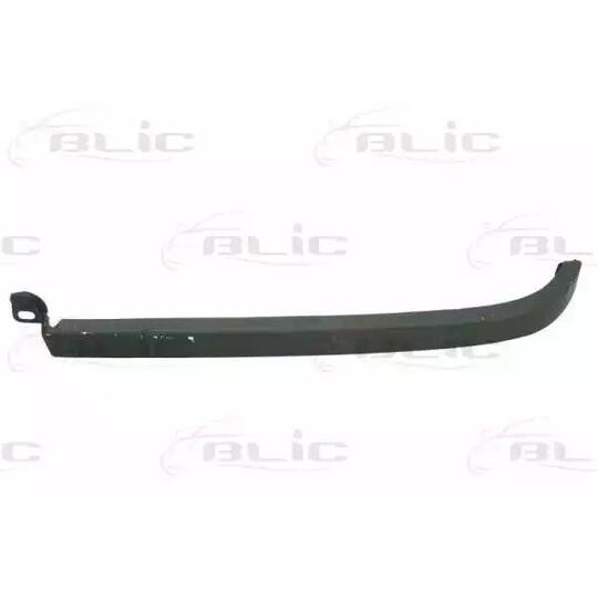 6502-07-8125212P Headlight Trim