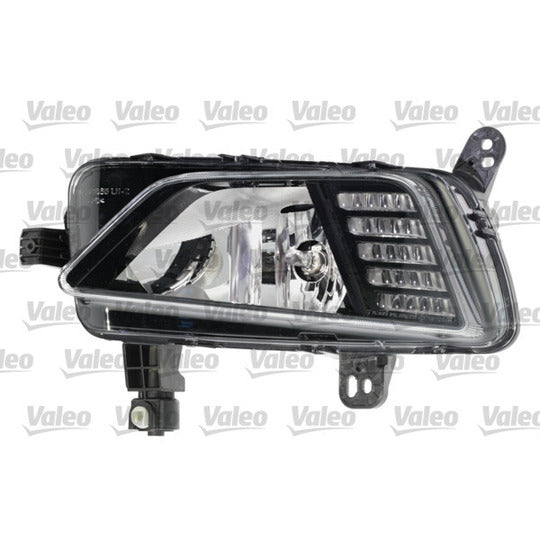047429 Fog Light