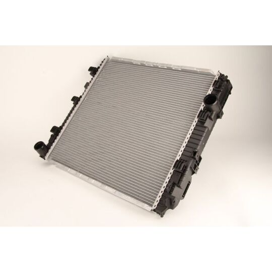 D7ME010TT Radiator, engine cooling